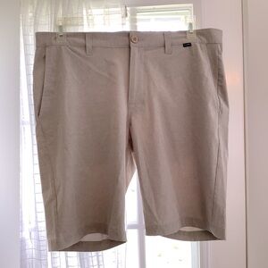 MEN’S TRAVIS MATHEW 10” SHORTS